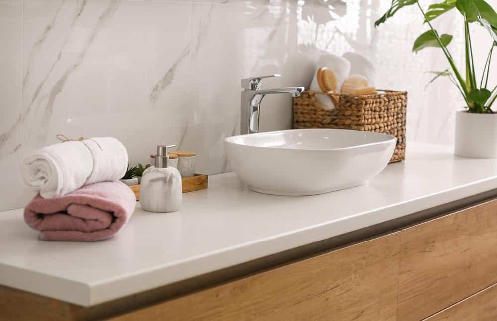 Blaty łazienkowe kompozytowe