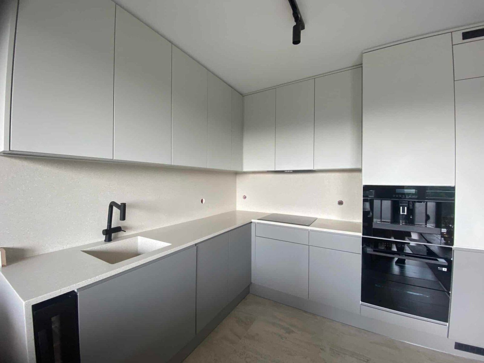 Blaty do kuchni z kompozytu: praktyczność i styl w jednym!