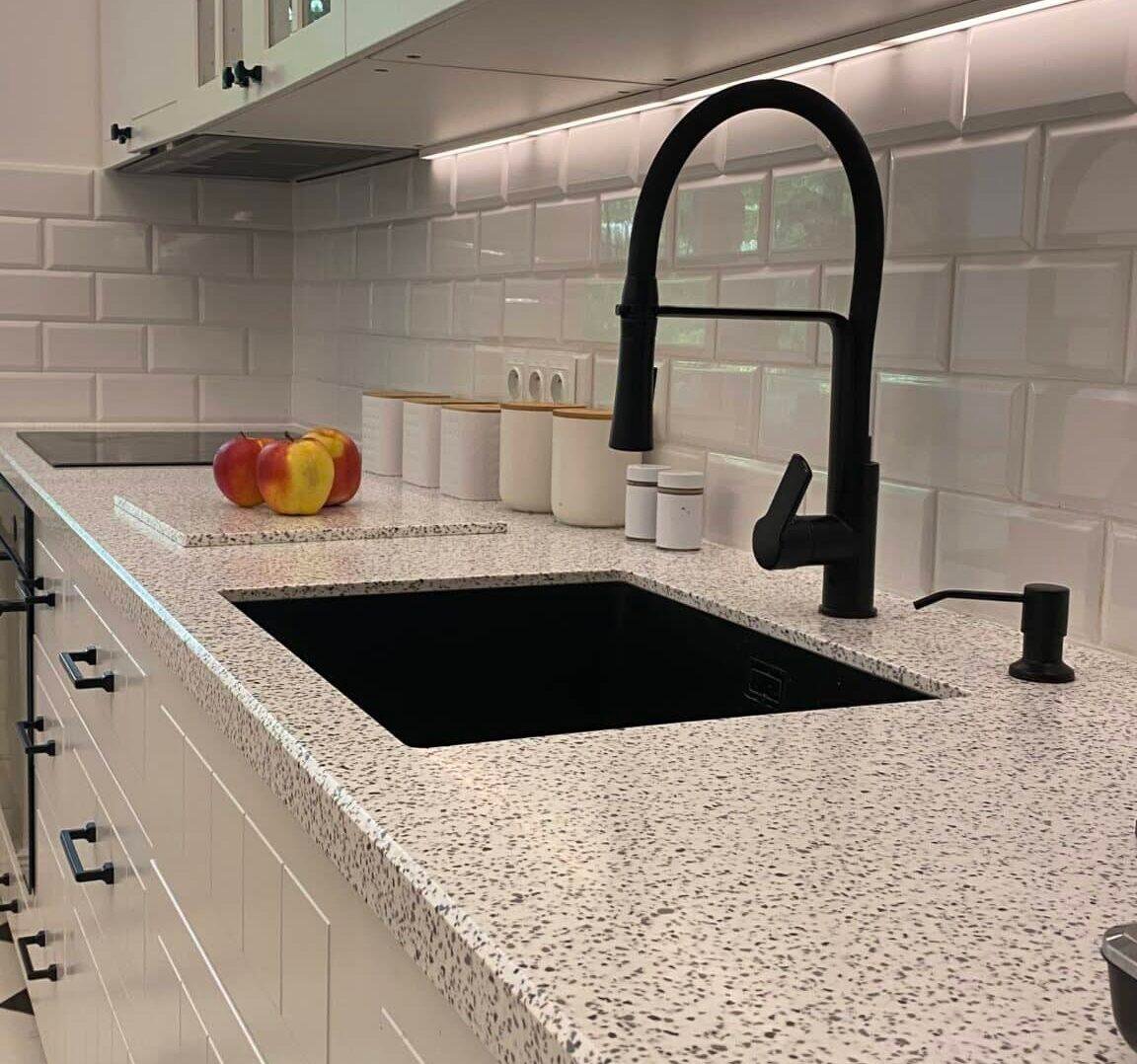 Blaty do mebli kuchennych z kompozytu