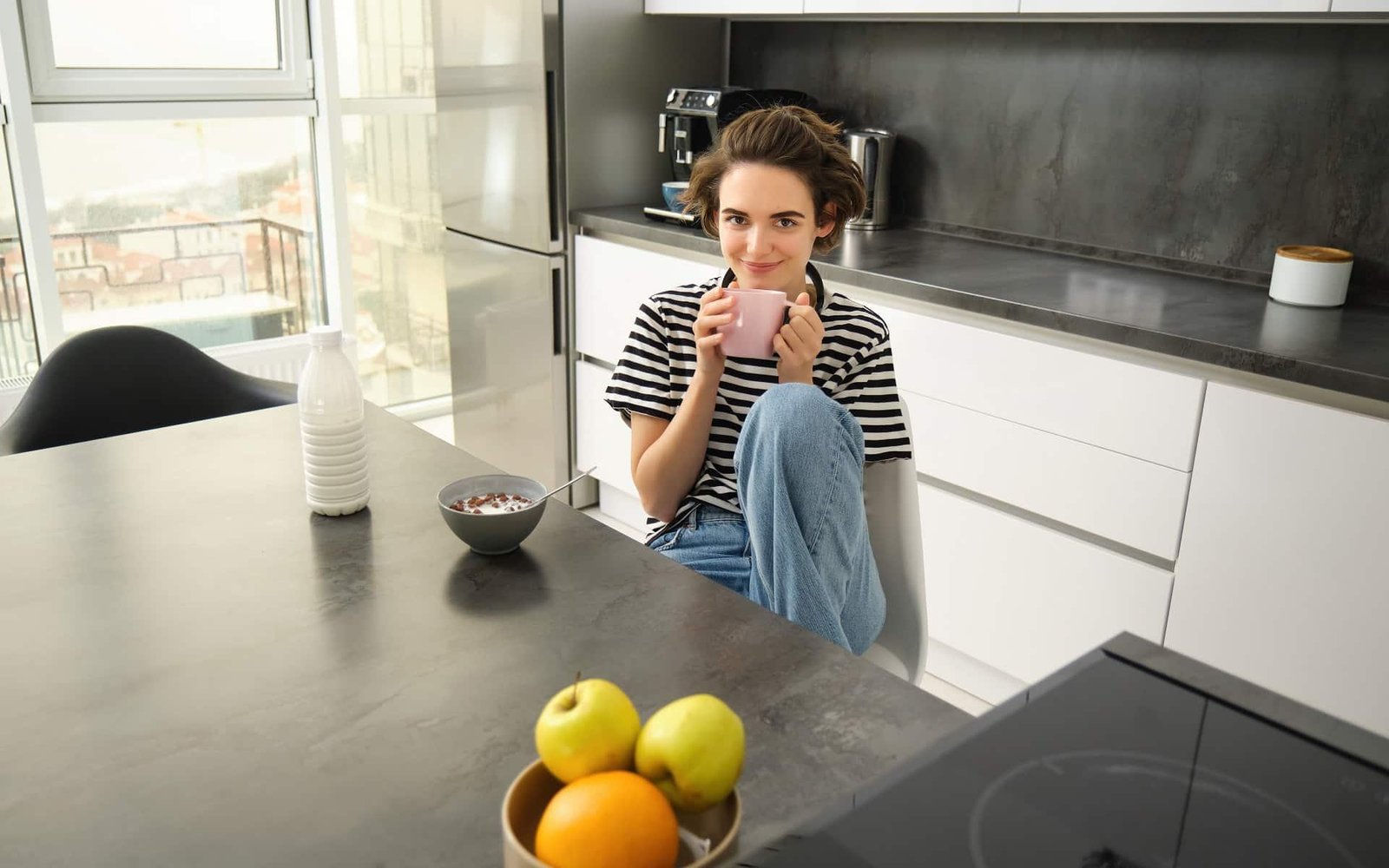 Ergonomia w kuchni – jak blat kompozytowy wpływa na wygodę codziennego użytkowania?